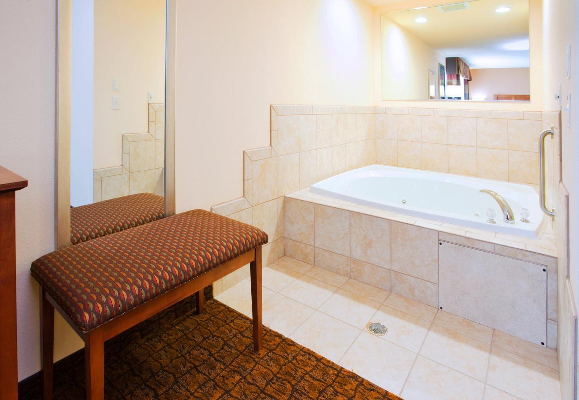 Holiday Inn Express Hotel & Suites Mount Airy By Ihg Kültér fotó